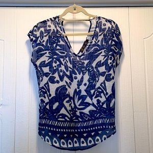 Blue and white short sleeve shirt